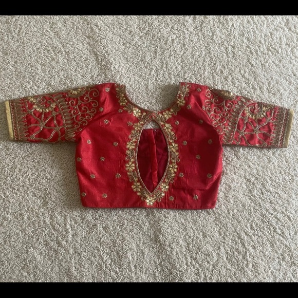 Red silk blouse - Picture 5 of 5